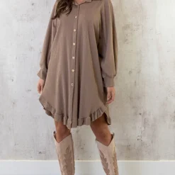 Blouse Jurk Oversized Taupe 12 Blouse Jurk Oversized Taupe -Exporteren Dames Glam Winkel Blouse Jurk Oversized Taupe 4 586x900 1