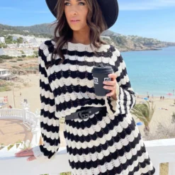 Crochet Strepen Jurk Zwart Ecru -Exporteren Dames Glam Winkel Crochet Strepen Jurk Zwart Ecru 6 586x900 1