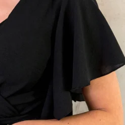 Florence Midi Jurk Zwart 16 Florence Midi Jurk Zwart -Exporteren Dames Glam Winkel Florence Midi Jurk Zwart 5 586x900 1