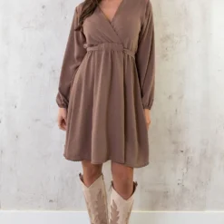 Londen Jurk Taupe -Exporteren Dames Glam Winkel Londen Jurk Taupe 1 586x900 1
