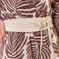 Maxi Jurk Leaves Beige -Exporteren Dames Glam Winkel Maxi Jurk Leaves Beige 7 586x900 1