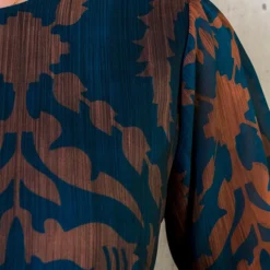 Maxi Ruffle Jurk Print Bruin Petrol 13 Maxi Ruffle Jurk Print Bruin Petrol -Exporteren Dames Glam Winkel Maxi Jurk Ruffle Print Bruin Petrol 3 586x900 1