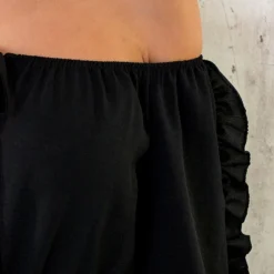 Maxi Off Shoulder Ruffle Jurk Zwart -Exporteren Dames Glam Winkel Maxi Off Shoulder Ruffle Jurk Zwart 5 586x900 1
