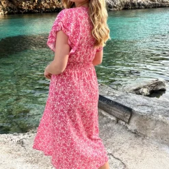 Maxi Ruffle Flower Jurk Roze -Exporteren Dames Glam Winkel Maxi Ruffle Flower Jurk Roze 8 586x900 1