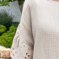 Mousseline Embroidery Oversized Jurk Beige -Exporteren Dames Glam Winkel Mousseline Embroidery Oversized Jurk Beige 1 586x900 1