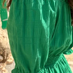 Offshoulder Laagjes Jurk Bright Green -Exporteren Dames Glam Winkel Off Shoulder Laagjes Jurk Bright Green close 2 586x900 1