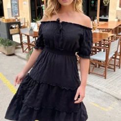 Offshoulder Laagjes Jurk Zwart -Exporteren Dames Glam Winkel Off Shoulder Laagjes Jurk Zwart 5 586x900 1