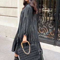 Oversized Jurk Golden Stripes Zwart -Exporteren Dames Glam Winkel Oversized Jurk Golden Stripes Zwart 1 586x900 1