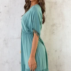 Oversized Jurk Gouden Detail Dust Mint 15 Oversized Jurk Gouden Detail Dust Mint -Exporteren Dames Glam Winkel Oversized Jurk Gouden Detail Dust Mint 2 586x900 2