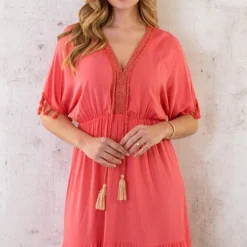 Oversized Jurk Gouden Detail Koraal -Exporteren Dames Glam Winkel Oversized Jurk Gouden Detail Koraal 1 586x900 2