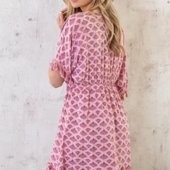 Oversized Jurk Gouden Detail Print Dust Roze -Exporteren Dames Glam Winkel Oversized Jurk Gouden Detail Print Dust Roze 1 586x900 1