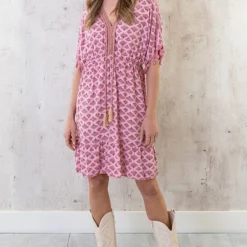 Oversized Jurk Gouden Detail Print Dust Roze -Exporteren Dames Glam Winkel Oversized Jurk Gouden Detail Print Dust Roze 2 586x900 1