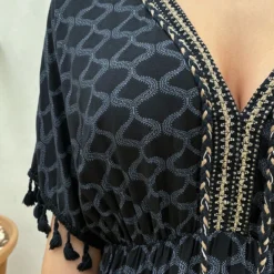 Oversized Jurk Gouden Detail Print Zwart -Exporteren Dames Glam Winkel Oversized Jurk Gouden Detail Print Zwart 6 586x900 1