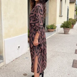 Oversized Print Jurk Choco -Exporteren Dames Glam Winkel Oversized Print Jurk Choco 5 586x900 1