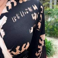 Overslag Print Jurk Zwart Beige -Exporteren Dames Glam Winkel Overslag Print Jurk Zwart Beige 6 586x900 1