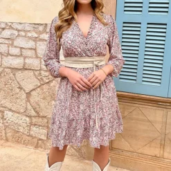 Ruches Jurk Bloemen Beige Dust Roze -Exporteren Dames Glam Winkel Ruches Jurk Bloemen Beige Dust Roze 5 586x900 1