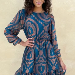 Ruffle Jurk Print Petrol Bruin 28 Ruffle Jurk Print Petrol Bruin -Exporteren Dames Glam Winkel Ruffle Jurk Print Petrol Bruin 3 586x900 3