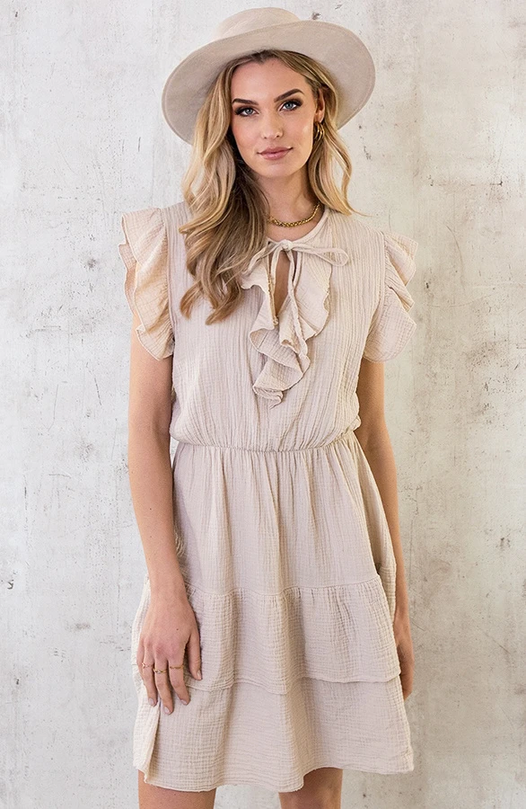 Ruffle Laagjes Jurk Mousseline Beige 1 Ruffle Laagjes Jurk Mousseline Beige