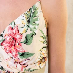 Spaghetti Maxi Jurk Bloemen Palm Beige -Exporteren Dames Glam Winkel Spaghetti Maxi Jurk Bloemen Palm Beige 1 586x900 1