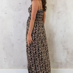 Spaghetti Maxi Jurk Print Camel Zwart 13 Spaghetti Maxi Jurk Print Camel Zwart -Exporteren Dames Glam Winkel Spaghetti Maxi Jurk Print Camel Zwart 1 586x900 1