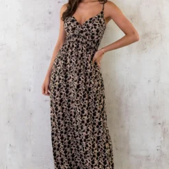 Spaghetti Maxi Jurk Print Camel Zwart 11 Spaghetti Maxi Jurk Print Camel Zwart -Exporteren Dames Glam Winkel Spaghetti Maxi Jurk Print Camel Zwart 2 586x900 1