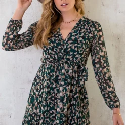 V-hals Strik Jurk Dots Smaragd 19 V-hals Strik Jurk Dots Smaragd -Exporteren Dames Glam Winkel V hals Strik Jurk Dots Smaragd 1 586x900 2