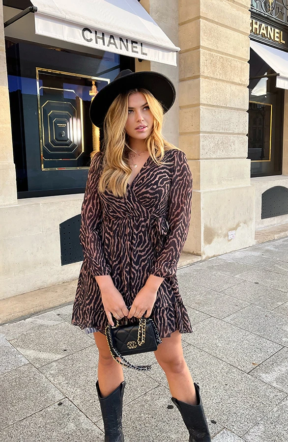 V-hals Strik Jurk Zebra Camel 2 V-hals Strik Jurk Zebra Camel - Afbeelding 2