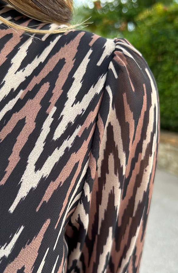 V-hals Strik Jurk Zigzag Choco 10 V-hals Strik Jurk Zigzag Choco - Afbeelding 10