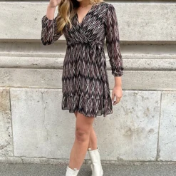 V-hals Strik Jurk Zigzag Choco 17 V-hals Strik Jurk Zigzag Choco -Exporteren Dames Glam Winkel V hals Strik Jurk Zigzag Choco 7 586x900 1