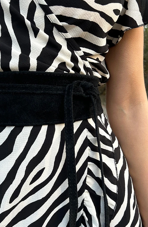 Wikkel Jurk Zebra Zwart Wit 6 Wikkel Jurk Zebra Zwart Wit - Afbeelding 6